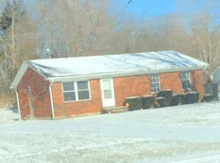 2494 Lake Rd, Radcliff, KY 40160