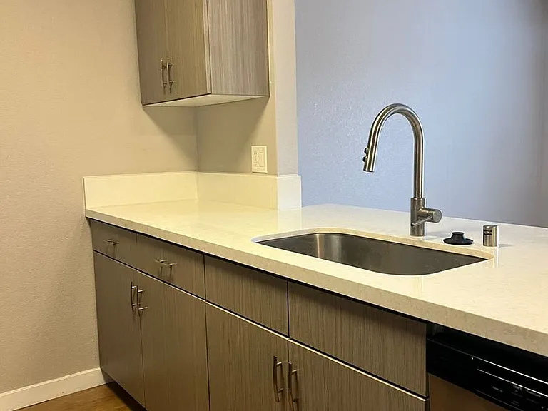 Hartley Apartments — Photo 4