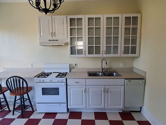 2nd image of 612 5th Ave #2