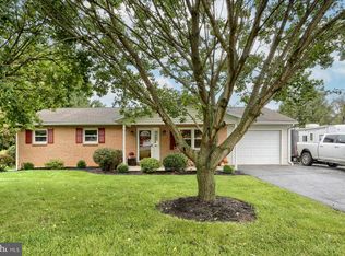 1565 Newville Rd, Carlisle, PA 17015