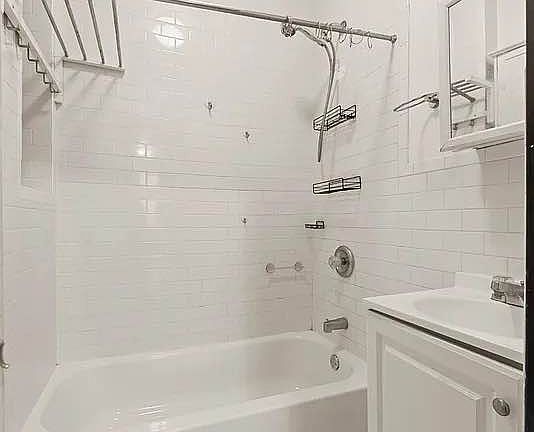 4th image of 518 E 83rd St #3B