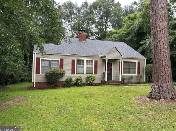 1314 4th Ave, West Point, GA 31833