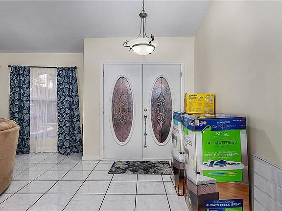3rd image of 1811 Viscaya Pkwy