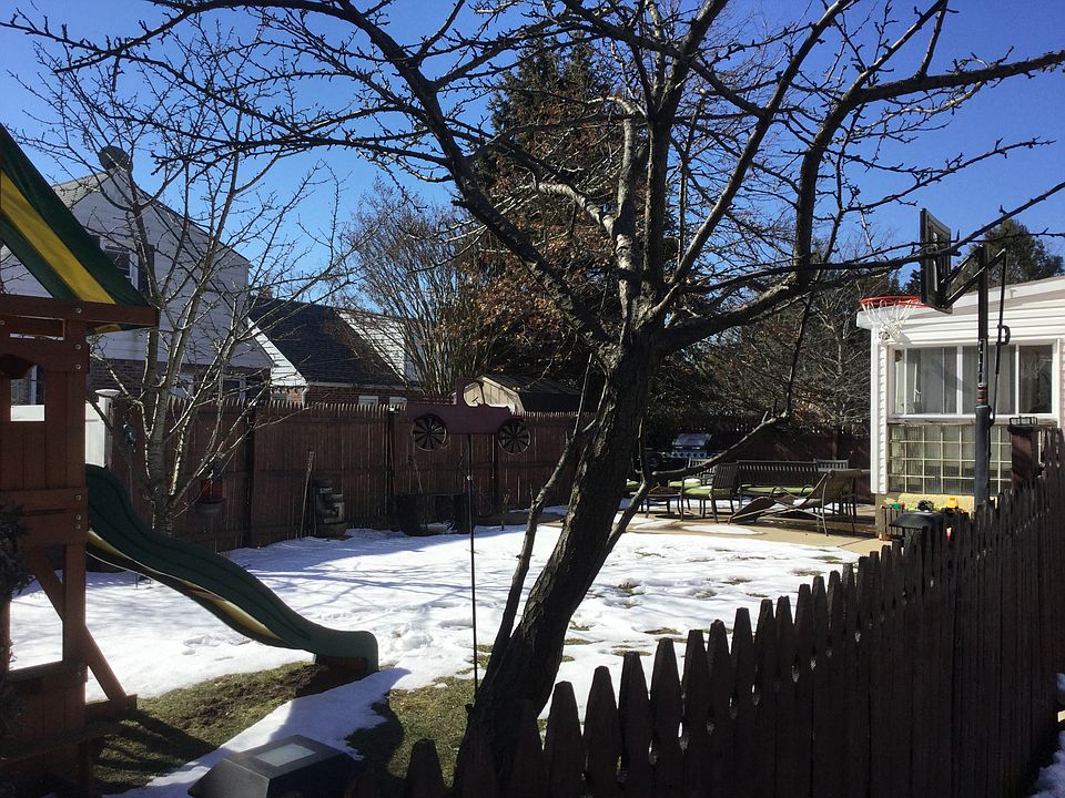 2nd image of 70 Oakland Ave