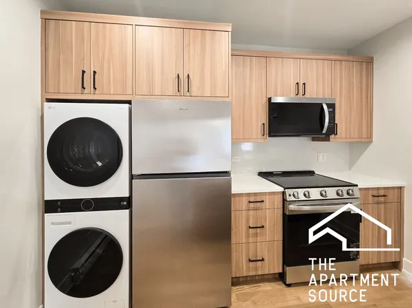 2239.5 N Bissell St, Chicago, IL