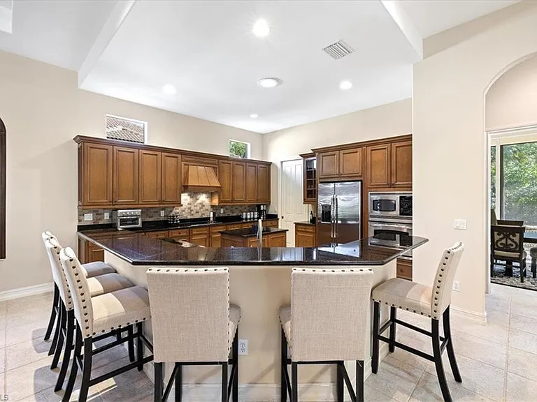 9094 Sahalee Ct — Photo 17