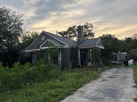 2nd image of 1605 Kissingbower Rd
