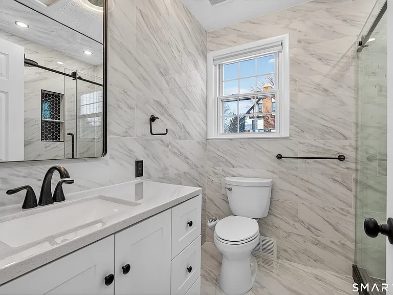 195 Laurel Pl — Photo 4