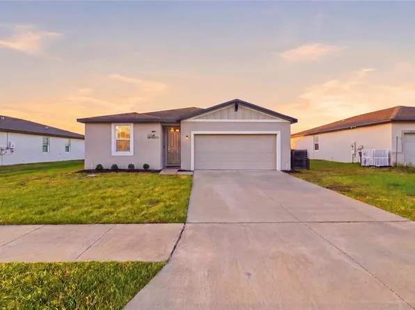 1256 Oak Valley Dr, Auburndale, FL 33823