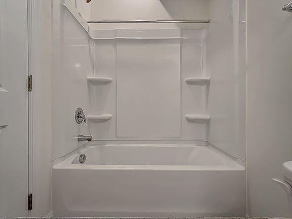 3rd image of 2310 Creekmere Ln #1