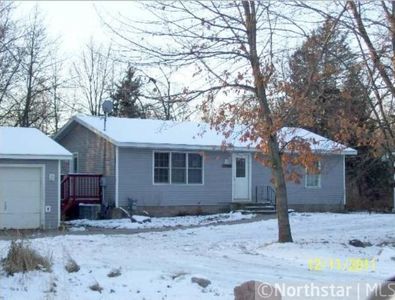 28320 Lakelawn Dr, Lindstrom, MN, 55045