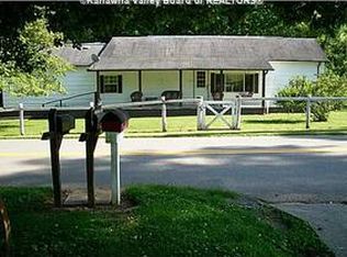 749 Bills Creek Rd, Winfield, WV 25213