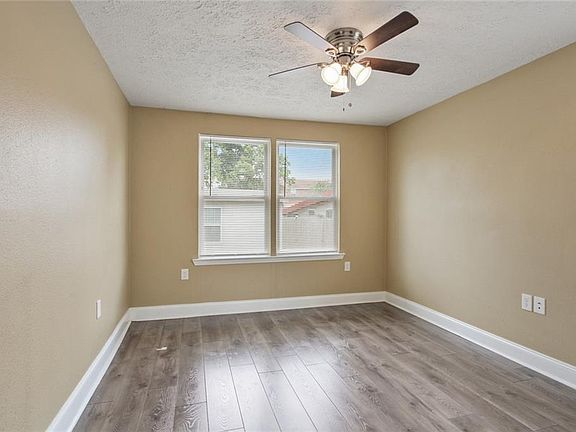 5th image of 3817-19 Paris Ave