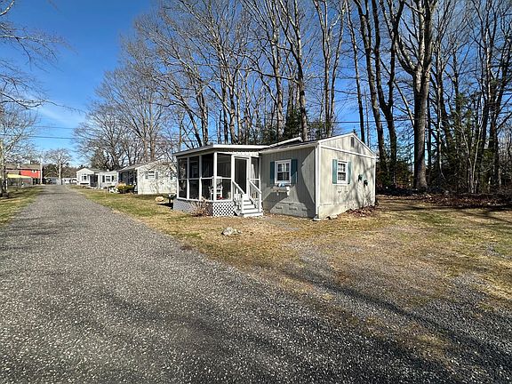 4th image of 1627 Post Road #5