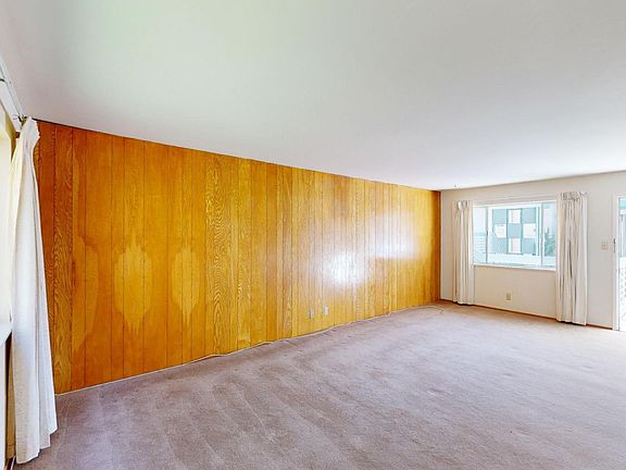 5th image of 446 Warren Dr #6
