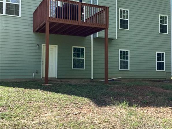 6074 Locklear Way, Douglasville, GA 30134