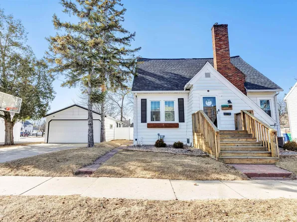 111 O'Brien St, Green Bay, WI 54303