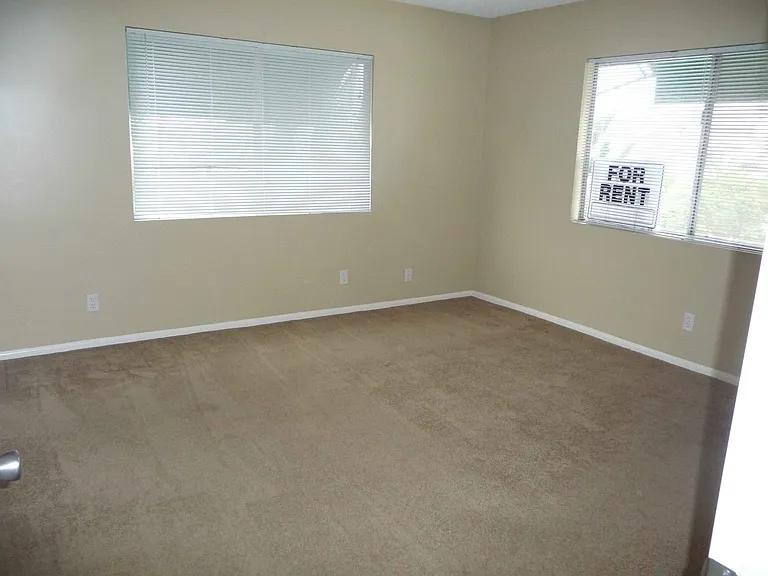 2530 Clairemont Dr #204 — Photo 4