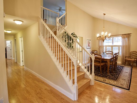 2nd image of 2398 Torrington Dr