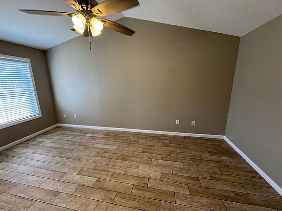 4th image of 1603 Latourette Ln #13