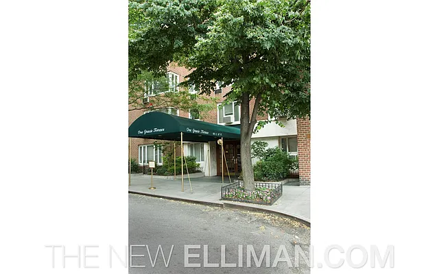 Sold by Douglas Elliman | media 14