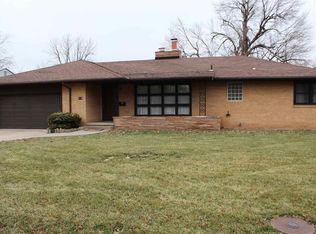 210 W 26th Ave, Hutchinson, KS 67502