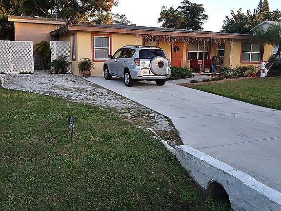 2nd image of 6001 Olive Ave