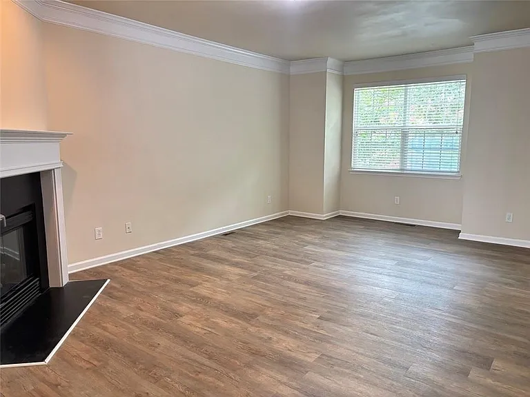 2215 Landing Walk Dr — Photo 5