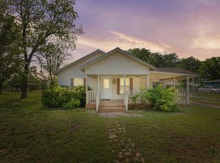 151 S Dallas St, Walnut Springs, TX 76690