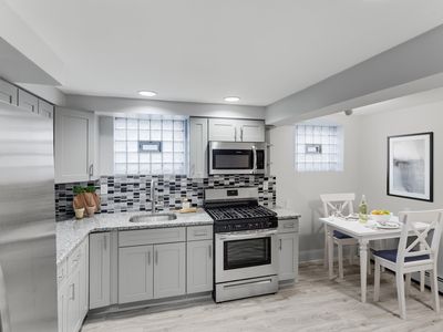 1406 8th St APT 2, North Bergen, NJ, 07047