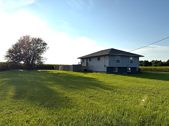 5th image of 909 Harmon Rd