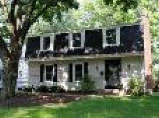 67 Forest Ave, Glen Ellyn, IL 60137