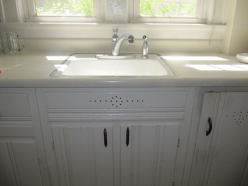 original kitchen cabinets