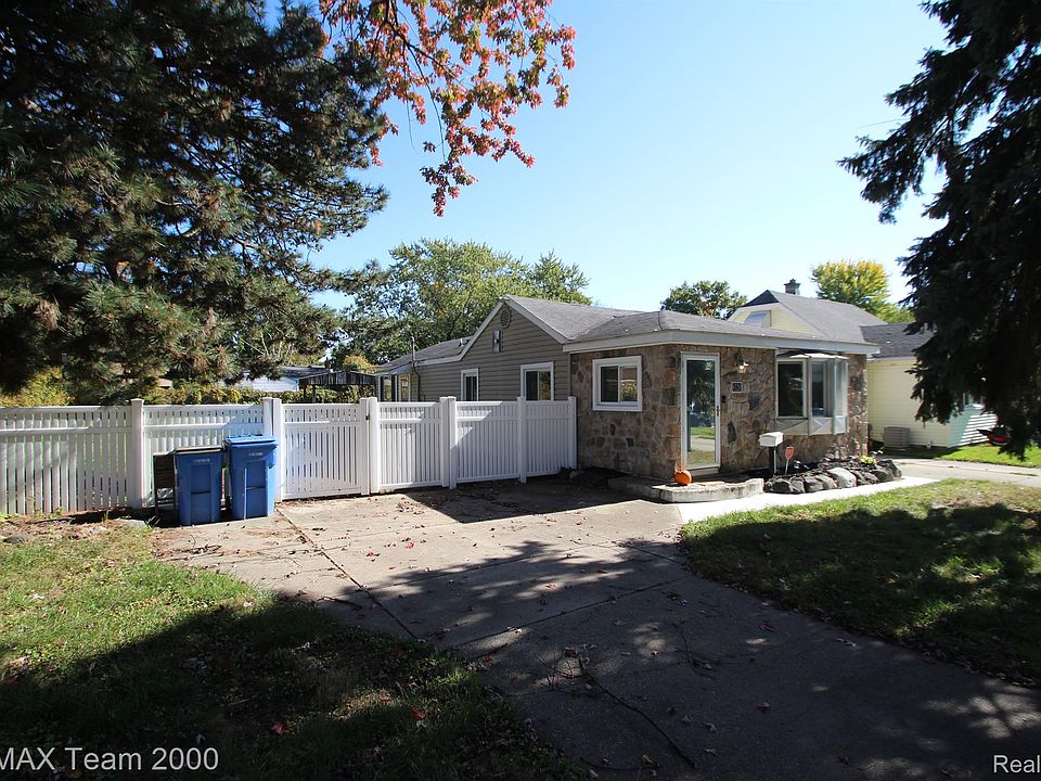 1st image of 8320 Robindale Ave