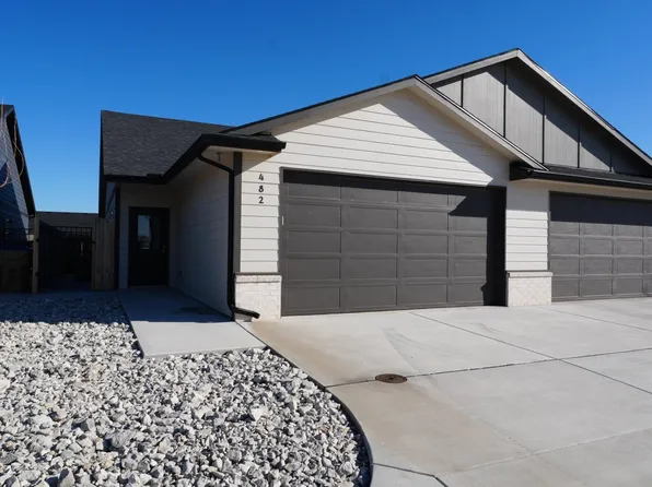 482 E Hayes St, Valley Center, KS 67147