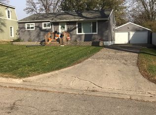 714 N 11th St, Estherville, IA 51334