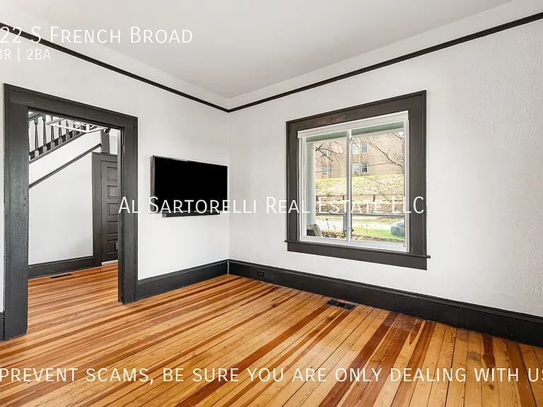 122 S French Broad Ave — Photo 7