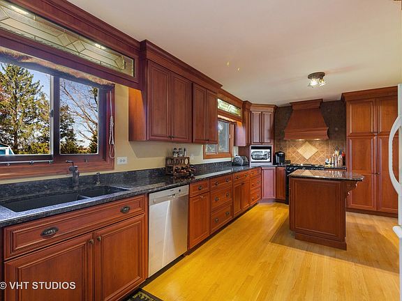 4th image of 11236 S Highland Dr