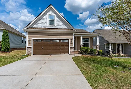 141 Bur Oak Dr Photo 1