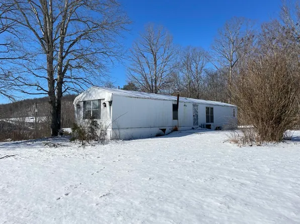 52 Napier Ln, Crab Orchard, KY 40419