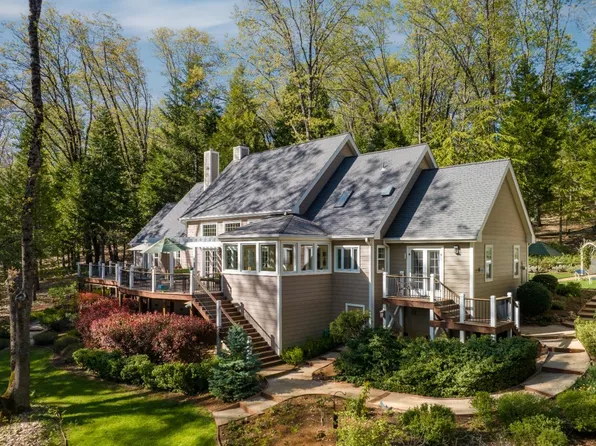 14020 Live Oak Ln, Grass Valley, CA 95945