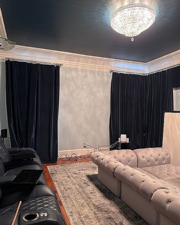 Downstairs master bed