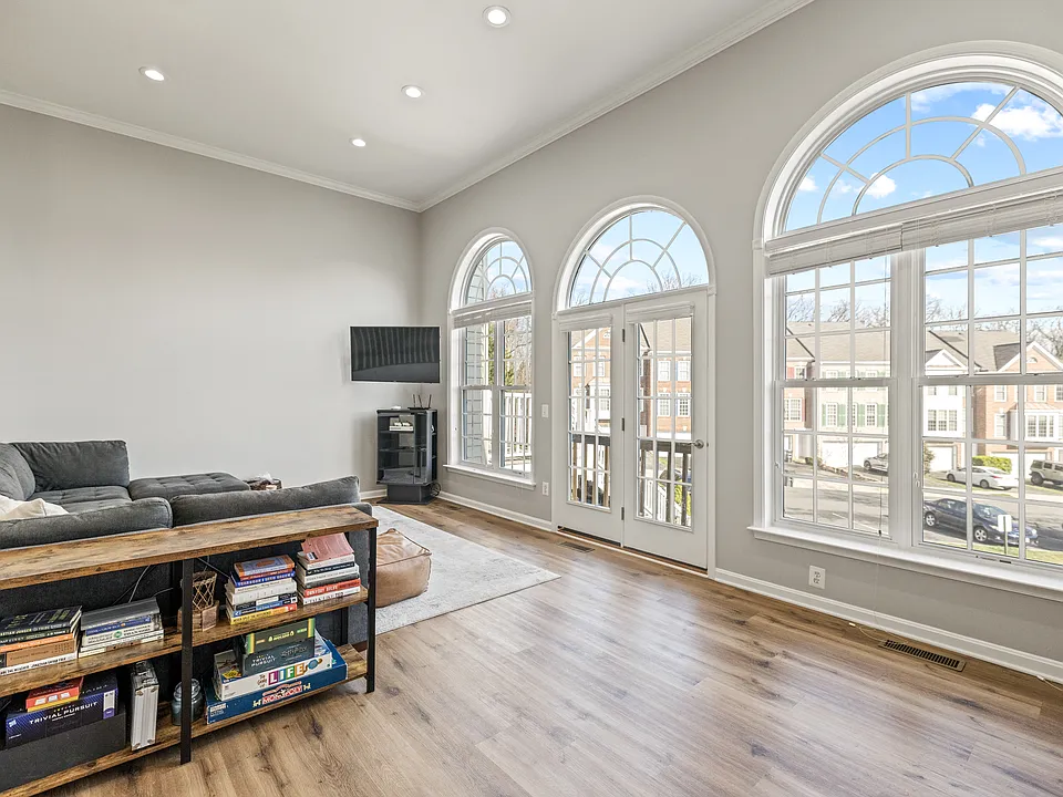 42738 Montevista Sq