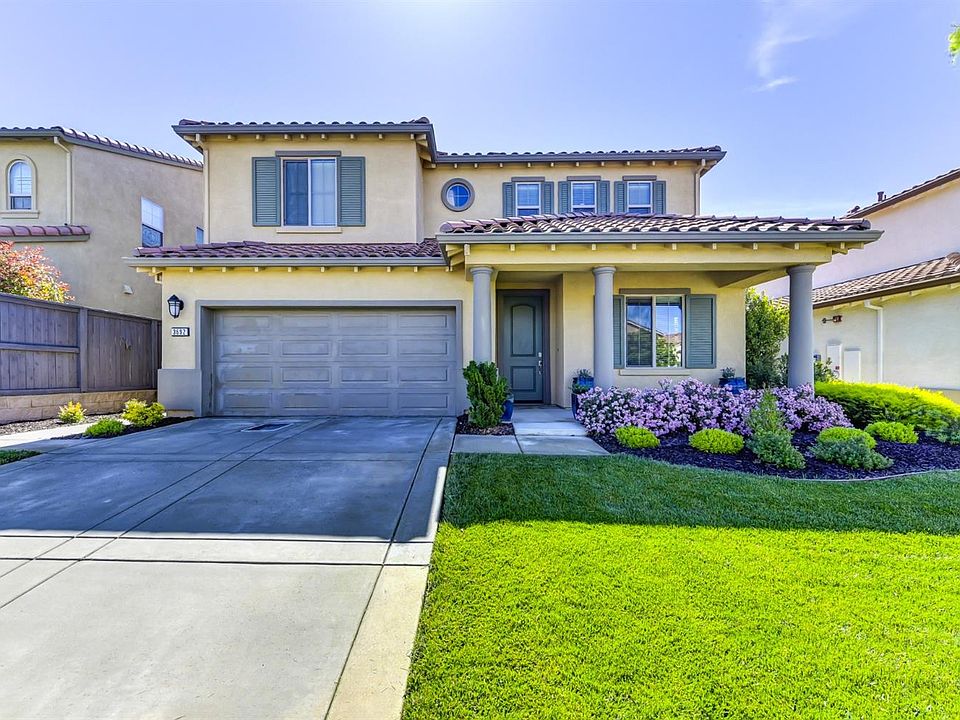 1st image of 3692 Rosecrest Cir