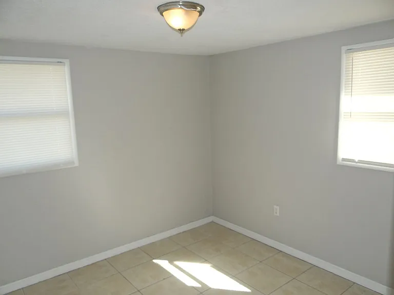 3205 N 47th St — Photo 11