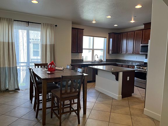 3rd image of 309 Esfahan Ct