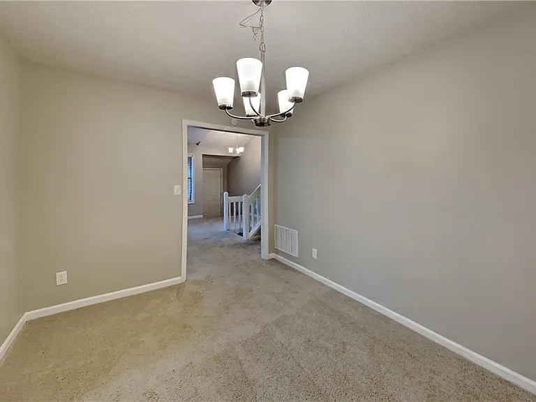 4094 Maxanne Dr NW — Photo 8