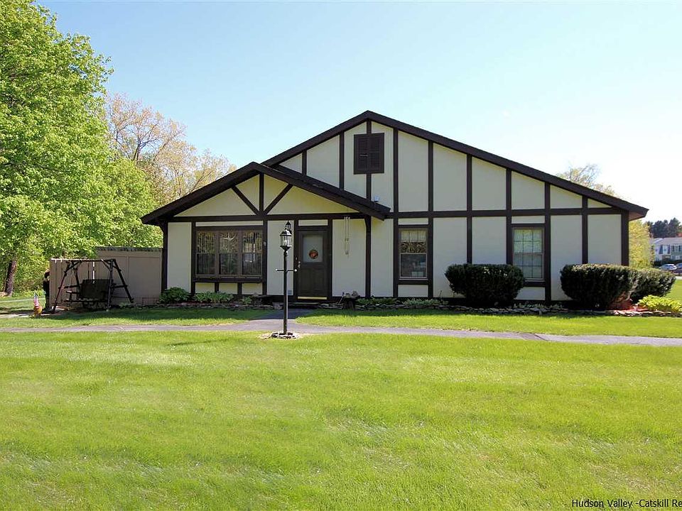 1st image of 59 Sunny Brook Cir
