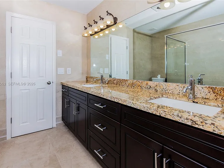 16641 Royal Poinciana Dr — Photo 23