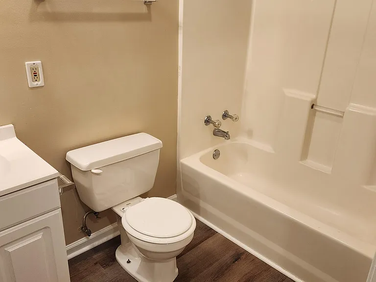 2816 Broad St #2816 — Photo 8